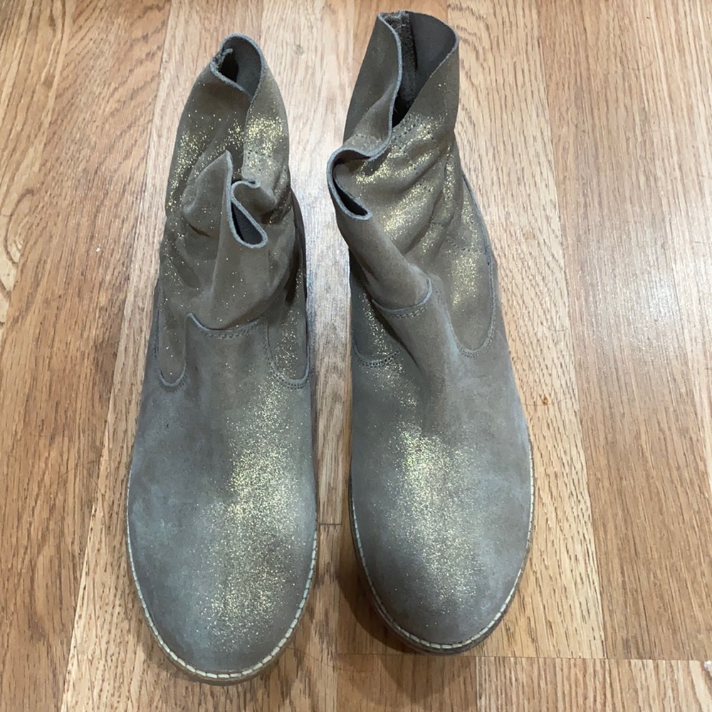 Mini Biden Slouch shinny boots